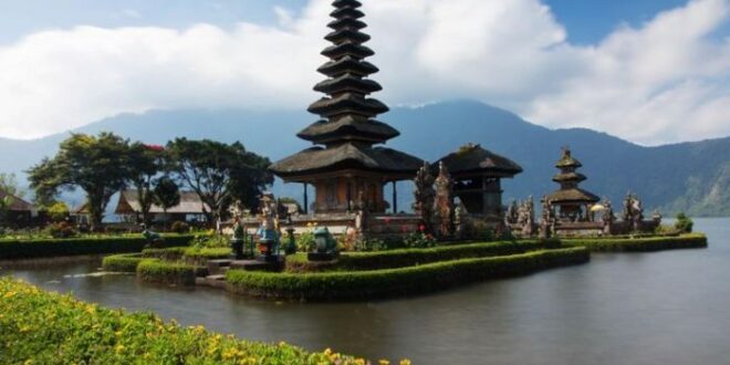 Bedugul beratan danu ulun pura temple bratan tabanan danau raftingbali