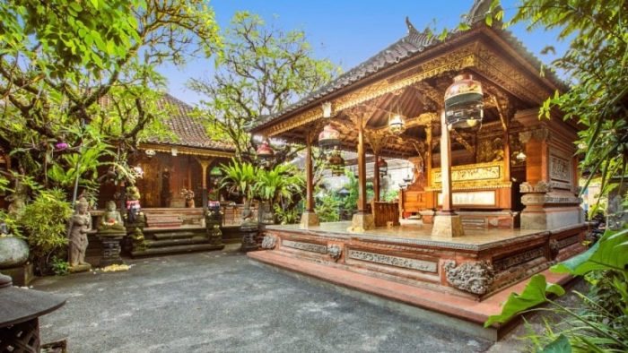 Rumah gaya bali tradisional