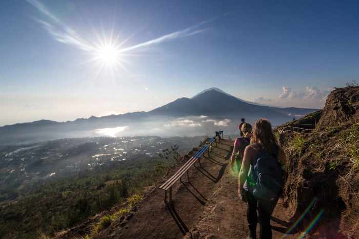 Hiking gunung batur