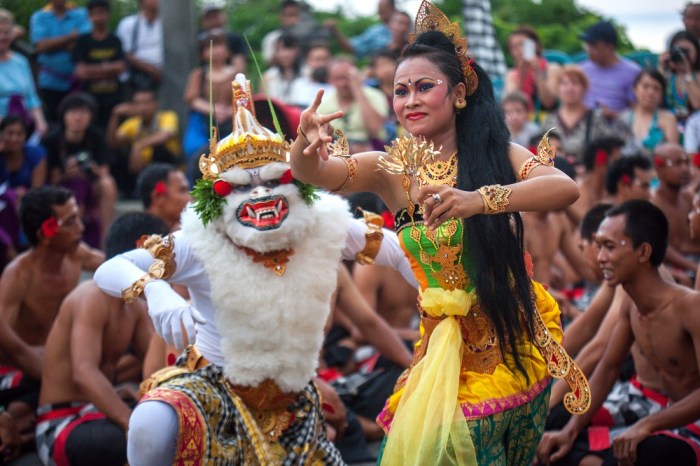 Cerita tari kecak