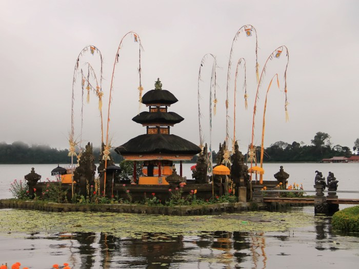 Ulun danu pura bratan bedugul buka tarik daya tiket masuk asyik bookingtogo